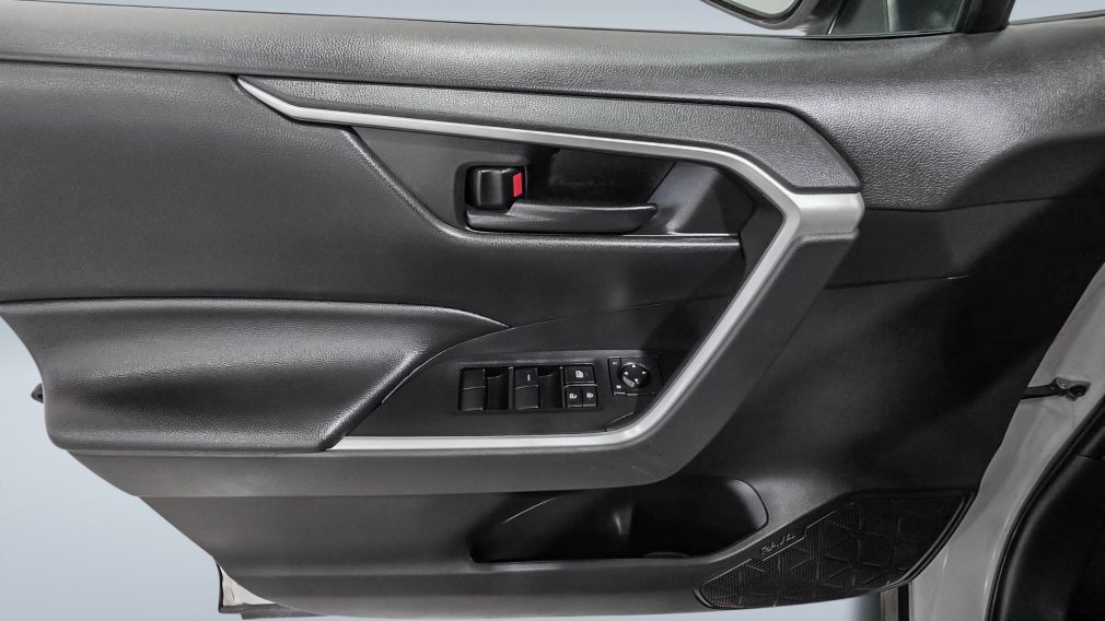 Toyota Rav 4 Hybrid LE 2022 d&rsquo;occasion à vendre - 10