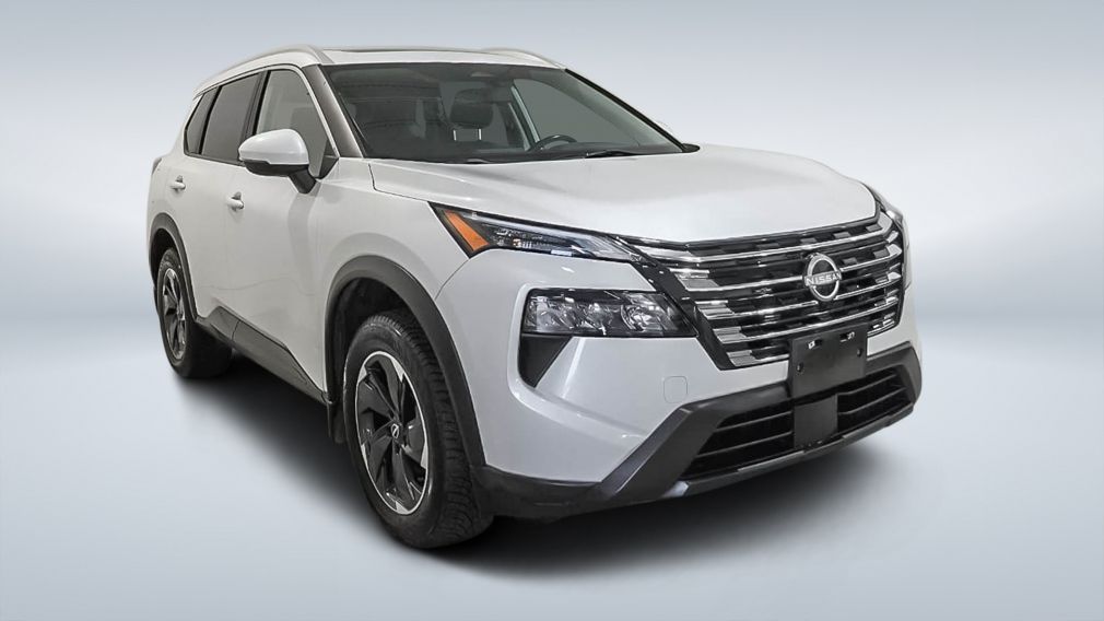 Nissan Rogue SV Moonroof