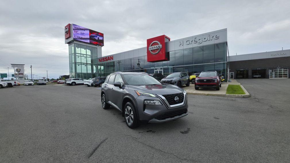 Nissan Rogue SV Moonroof