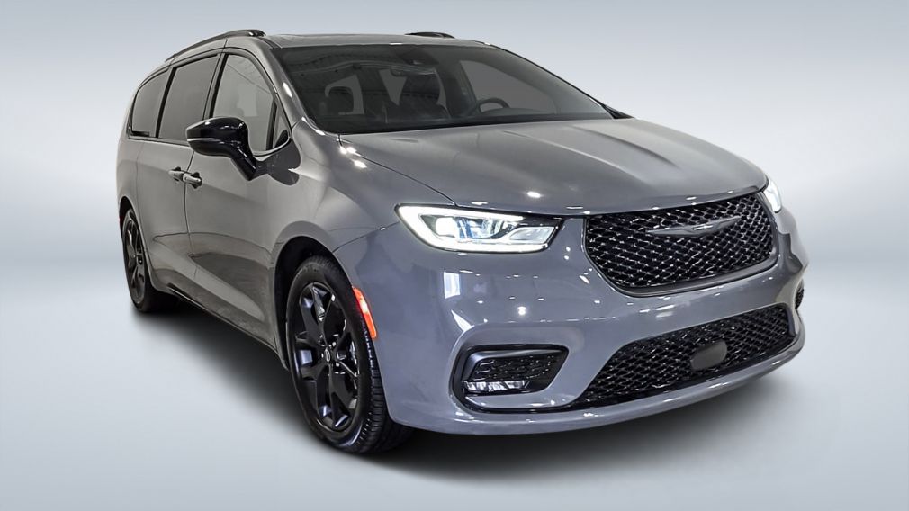 Chrysler Pacifica Limited
