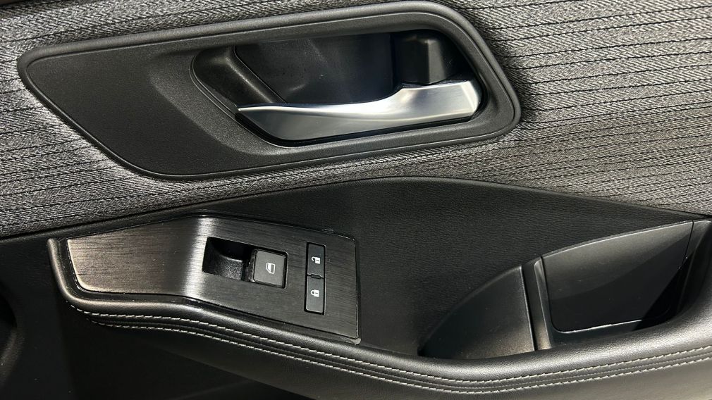 Nissan Rogue SV Moonroof 2023 d&rsquo;occasion à vendre - 27