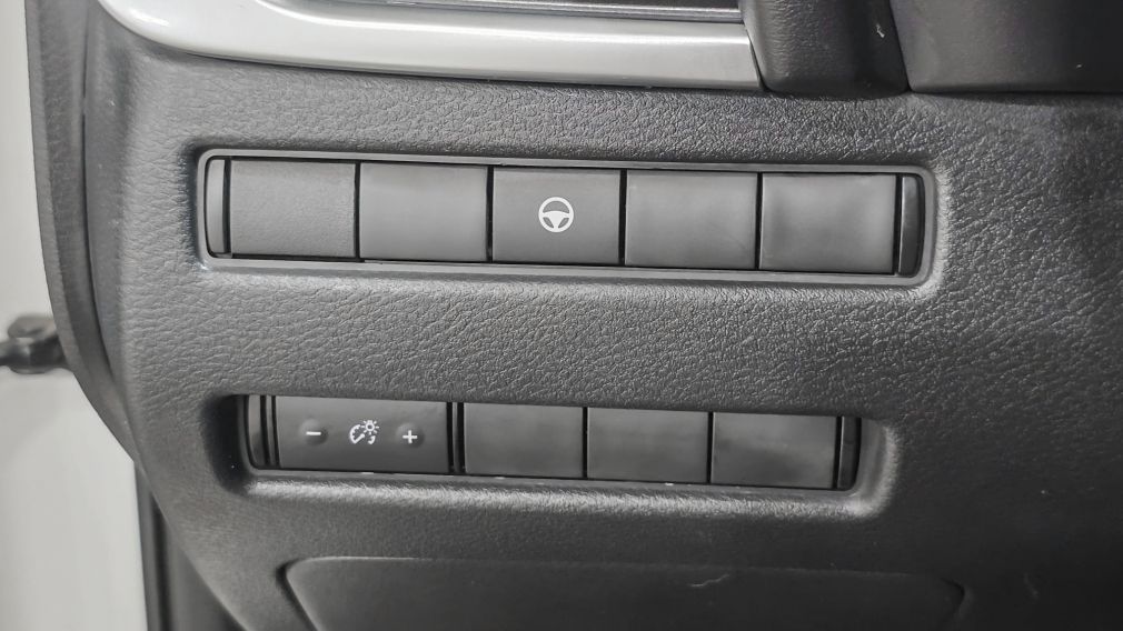 Nissan Rogue SV 2021 d&rsquo;occasion à vendre - 12