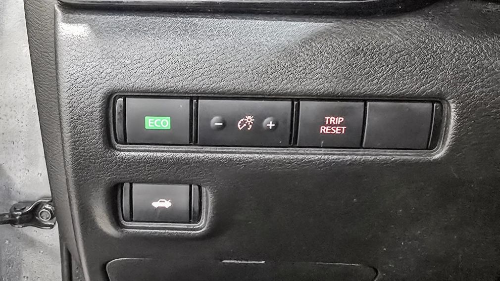 Nissan Sentra SR 2022 d&rsquo;occasion à vendre - 12