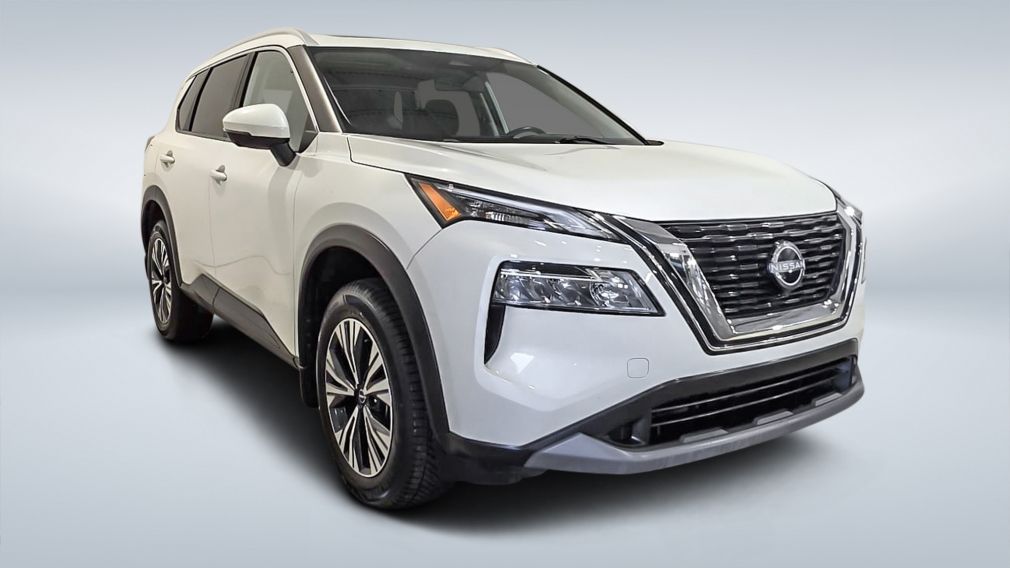 Nissan Rogue SV Moonroof