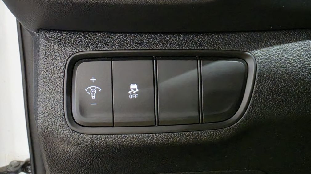 Hyundai Santa Fe Essential 2020 d&rsquo;occasion à vendre - 11