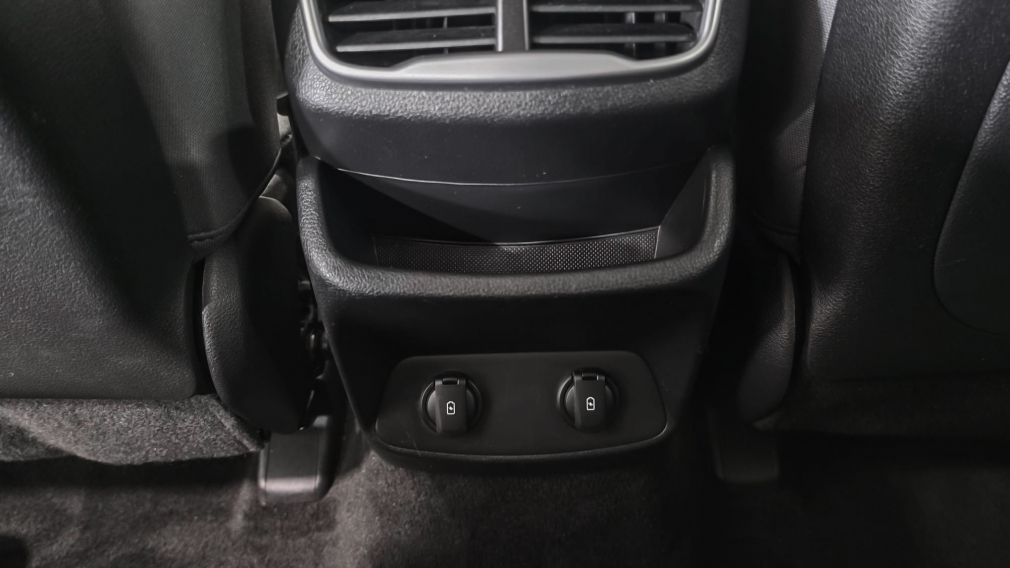Hyundai Santa Fe Essential 2020 d&rsquo;occasion à vendre - 21