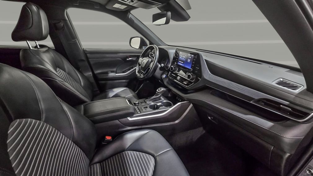 Toyota Highlander XSE 2021 d&rsquo;occasion à vendre - 23