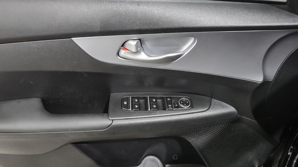 Kia Forte LX 2024 d&rsquo;occasion à vendre - 9
