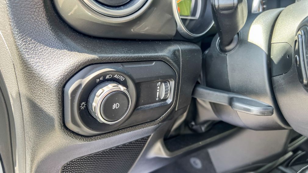 Jeep Wrangler Sahara 2023 d&rsquo;occasion à vendre - 12