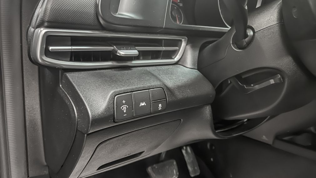 Hyundai Elantra Preferred 2023 d’occasion à vendre - 16