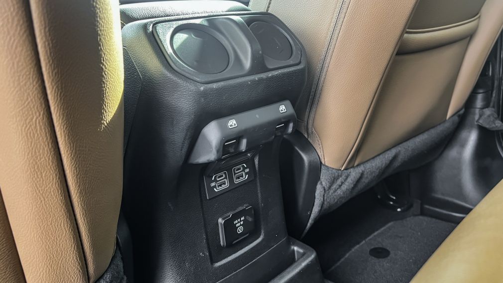 Jeep Wrangler Unlimited Sahara 2021 d&rsquo;occasion à vendre - 31