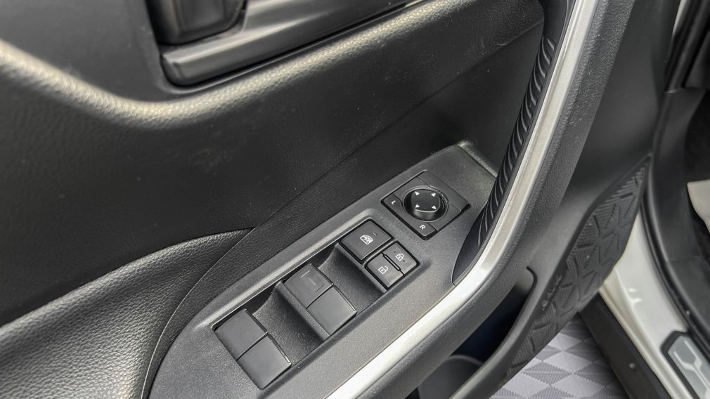 Toyota RAV4 Prime SE 2021 d&rsquo;occasion à vendre - 12