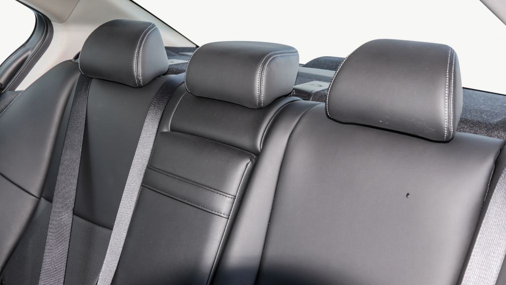 Infiniti Q50 LUXE 2024 d&rsquo;occasion à vendre - 19