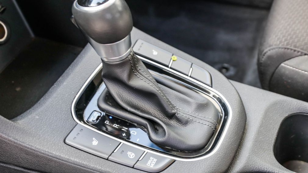 Hyundai Elantra Luxury 2019 à vendre à Donnacona - 16