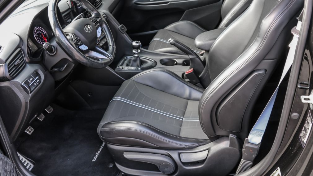 Hyundai Veloster Manual 2022 d&rsquo;occasion à vendre - 11