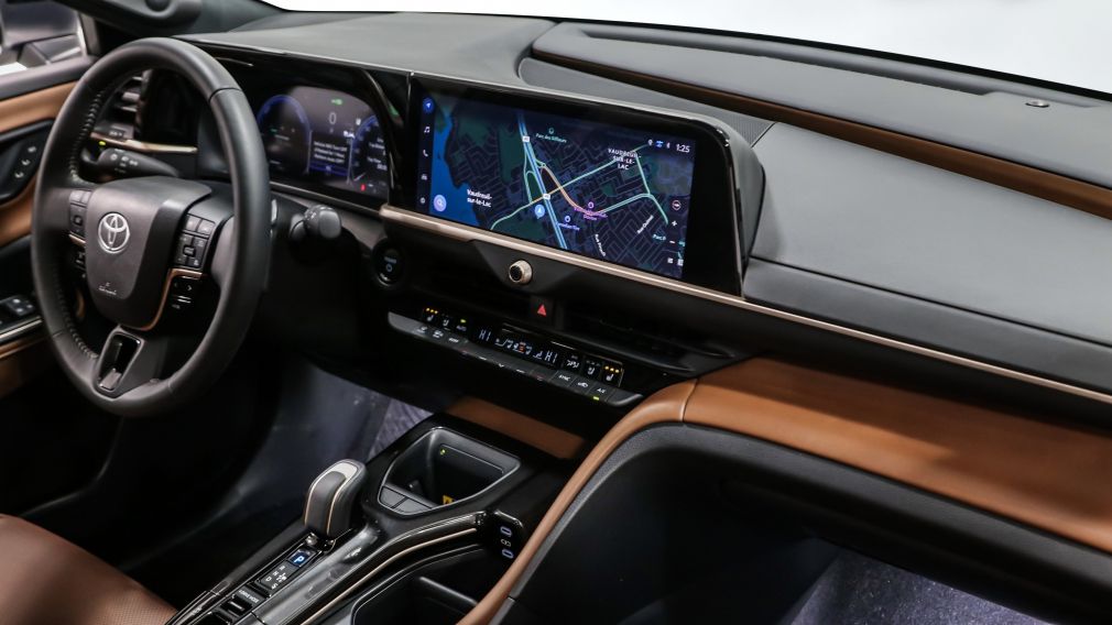 Toyota Crown Limited 2025 d&rsquo;occasion à vendre - 27
