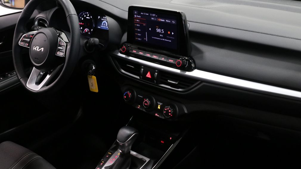 Kia Forte EX 2022 d&rsquo;occasion à vendre - 24