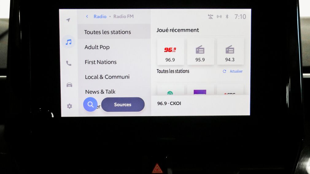 Toyota Corolla LE 2023 d&rsquo;occasion à vendre - 18