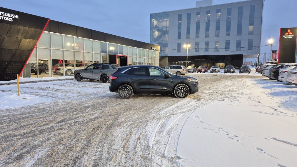 Ford Escape SE Plug-In Hybrid 2022 d&rsquo;occasion à vendre - 8