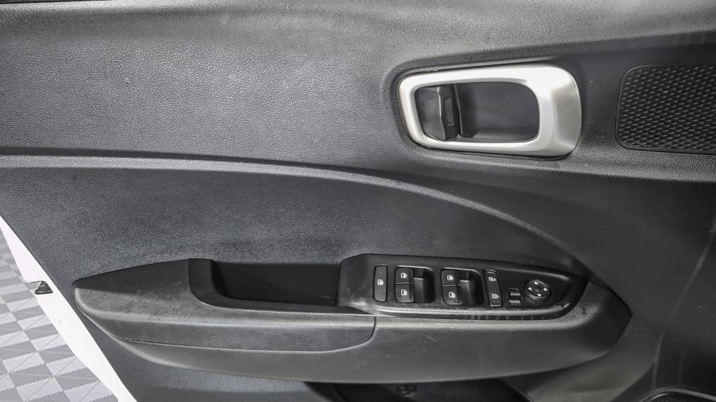 Hyundai Venue Preferred 2022 d&rsquo;occasion à vendre - 11