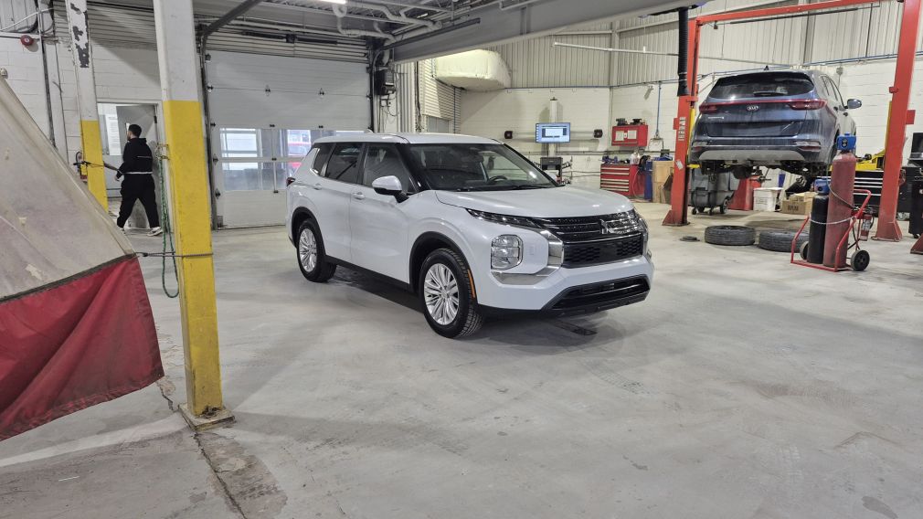 Mitsubishi Outlander ES 2022 d&rsquo;occasion à vendre - 1