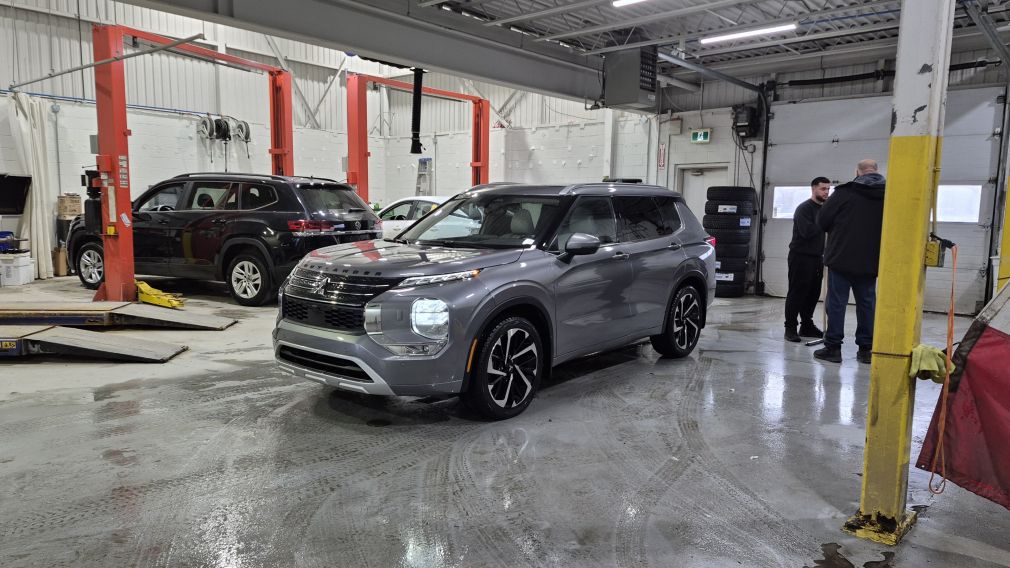 Mitsubishi Outlander GT Premium 2022 d&rsquo;occasion à vendre - 3