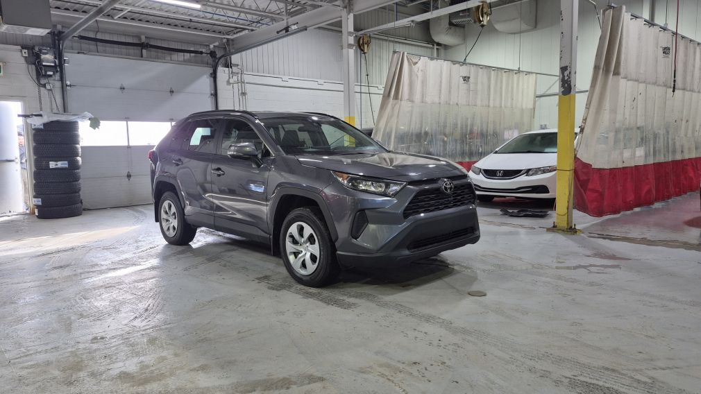 Toyota Rav 4 LE 2021 d&rsquo;occasion à vendre - 1