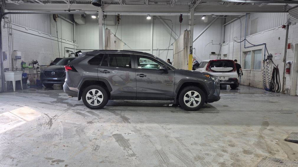 Toyota Rav 4 LE 2021 d&rsquo;occasion à vendre - 8