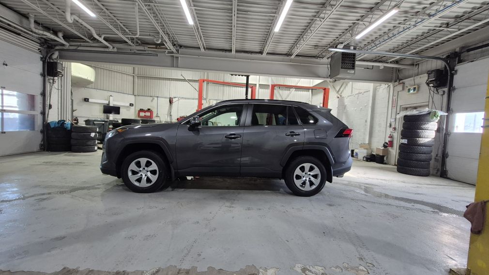 Toyota Rav 4 LE 2021 d&rsquo;occasion à vendre - 4