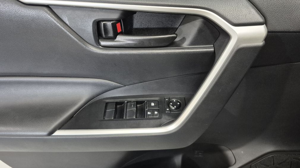 Toyota Rav 4 LE 2021 d&rsquo;occasion à vendre - 10