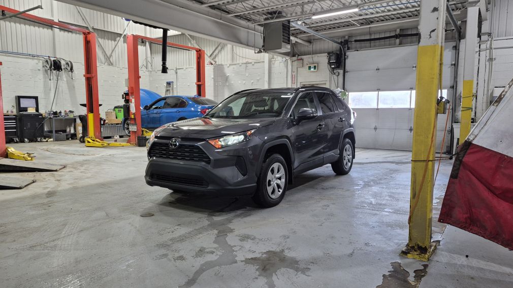 Toyota Rav 4 LE 2021 d&rsquo;occasion à vendre - 3