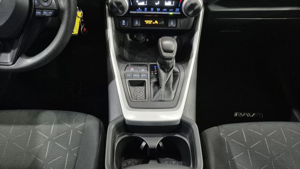 Toyota Rav 4 LE 2021 d&rsquo;occasion à vendre - 24