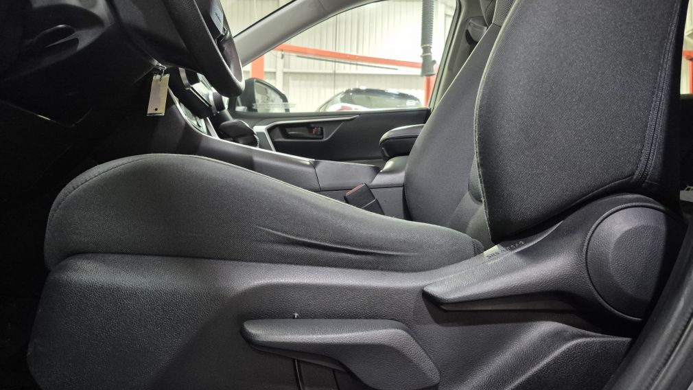 Toyota Rav 4 LE 2021 d&rsquo;occasion à vendre - 11