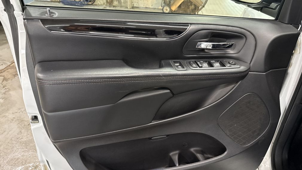 Dodge GR Caravan Premium Plus 2020 d&rsquo;occasion à vendre - 10