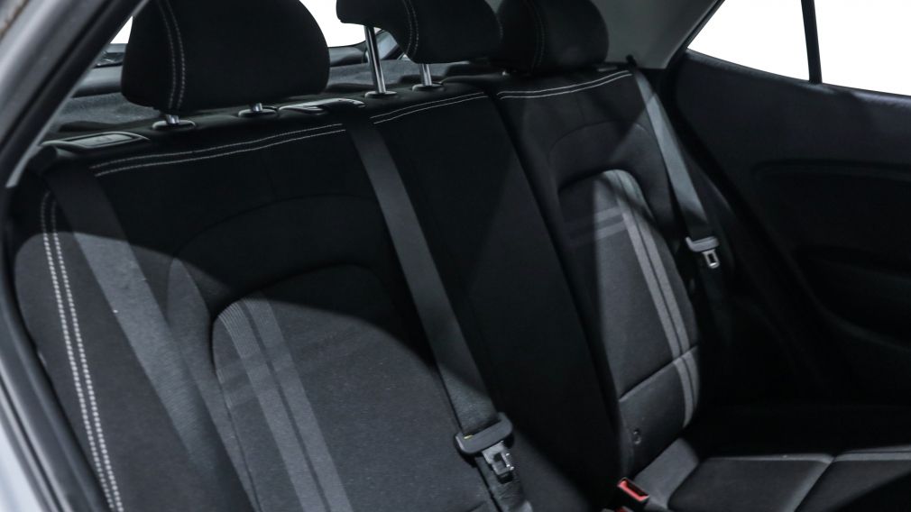 Hyundai Venue Preferred 2021 d&rsquo;occasion à vendre - 19