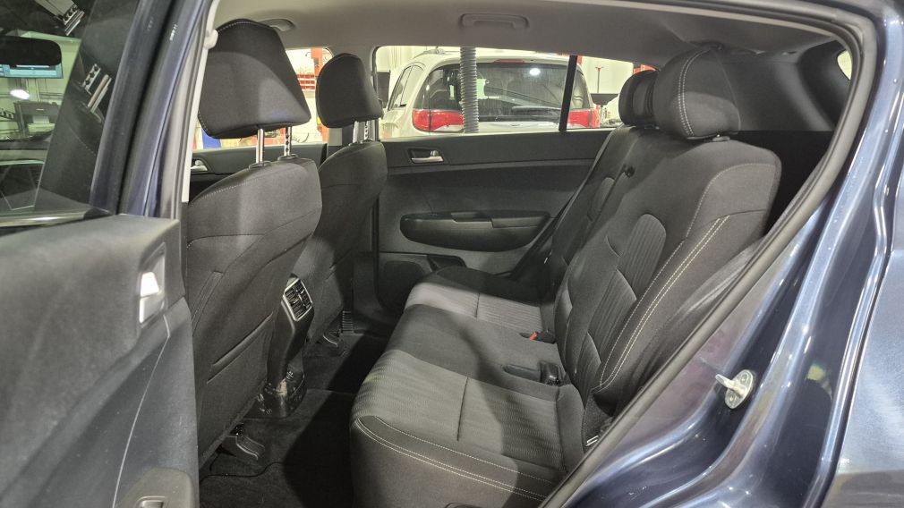 Kia Sportage LX 2021 d&rsquo;occasion à vendre - 26