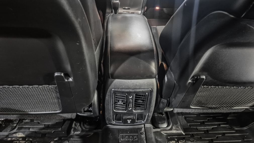 Jeep Grand Cherokee Altitude 2021 d&rsquo;occasion à vendre - 24