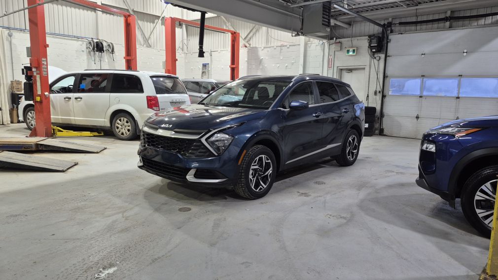 Kia Sportage LX 2023 d&rsquo;occasion à vendre - 3
