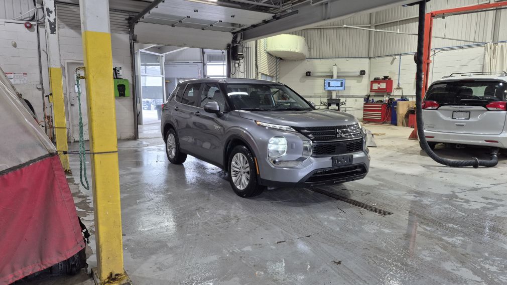 Mitsubishi Outlander PHEV ES 2023 d&rsquo;occasion à vendre - 1