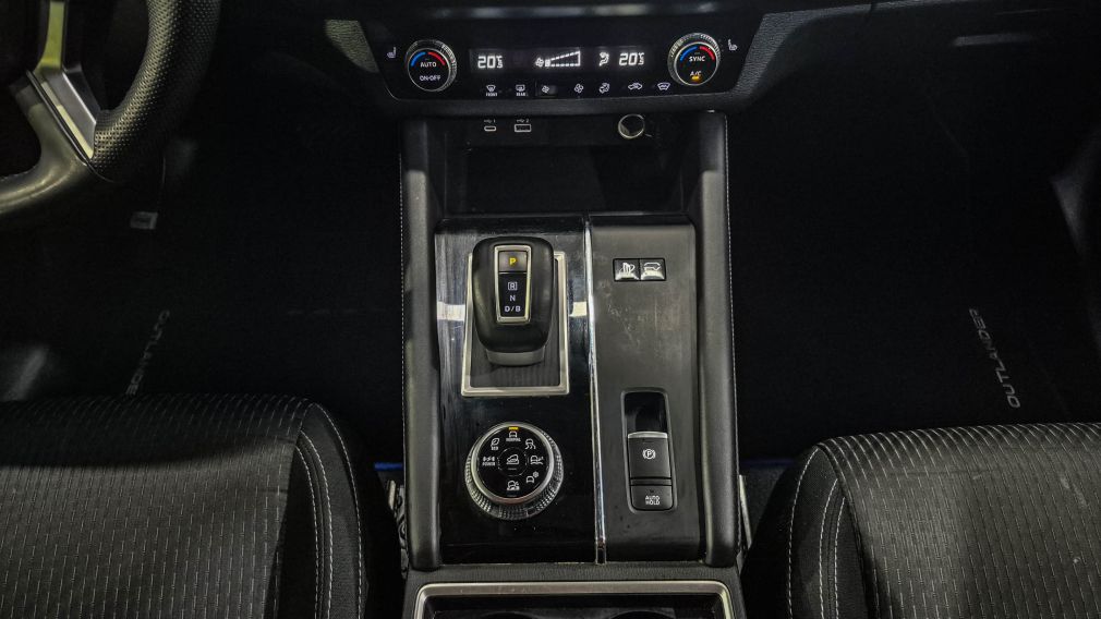 Mitsubishi Outlander PHEV ES 2023 d&rsquo;occasion à vendre - 23