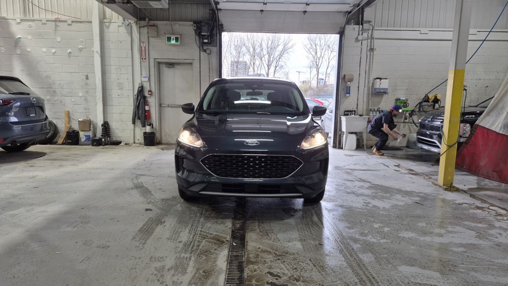Ford Escape SE Plug-In Hybrid 2022 à vendre à Donnacona - 2