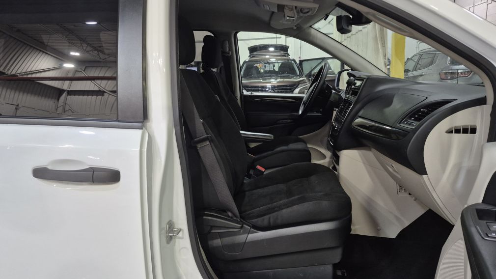 Dodge GR Caravan Canada Value Package 2019 d&rsquo;occasion à vendre - 13