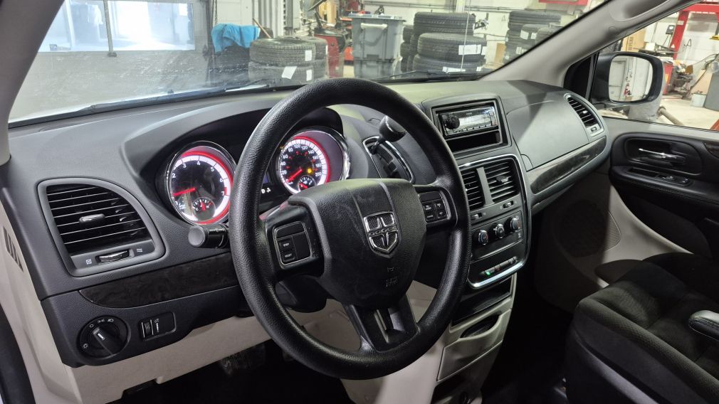 Dodge GR Caravan Canada Value Package 2019 d&rsquo;occasion à vendre - 14