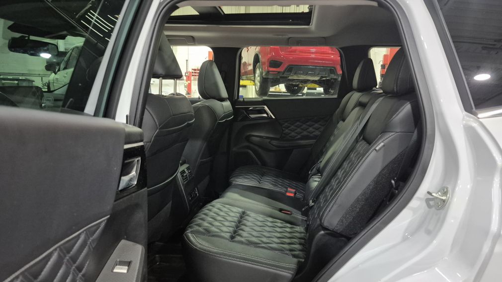 Mitsubishi Outlander PHEV SEL 2023 d&rsquo;occasion à vendre - 27