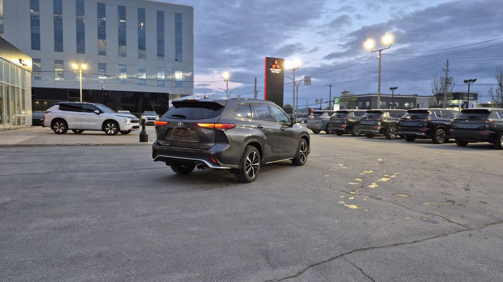 Toyota Highlander XSE 2022 d&rsquo;occasion à vendre - 7