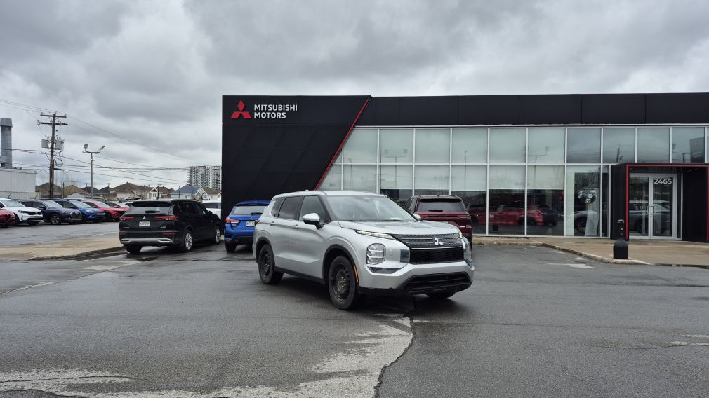 Mitsubishi Outlander ES