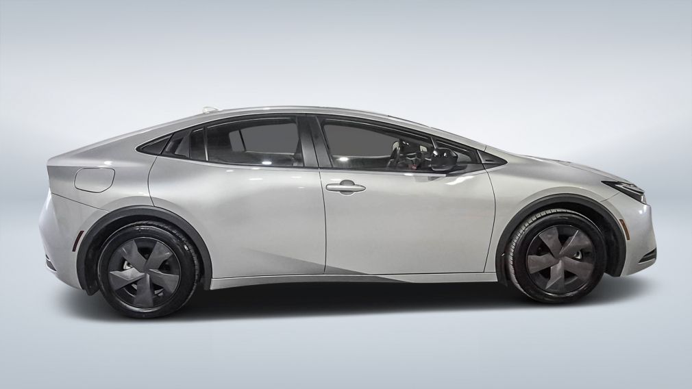 Toyota Prius SE 2024 à vendre à Trois-Rivières - 8