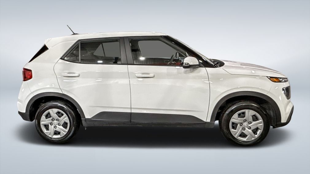 Hyundai Venue Essential 2025 d&rsquo;occasion à vendre - 8
