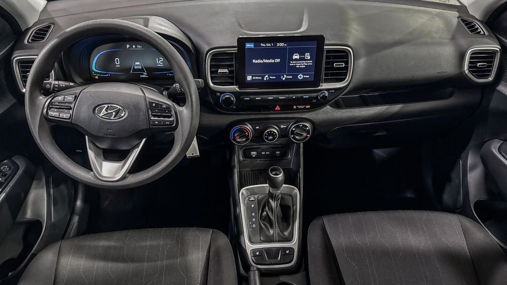 Hyundai Venue Essential 2025 d&rsquo;occasion à vendre - 14