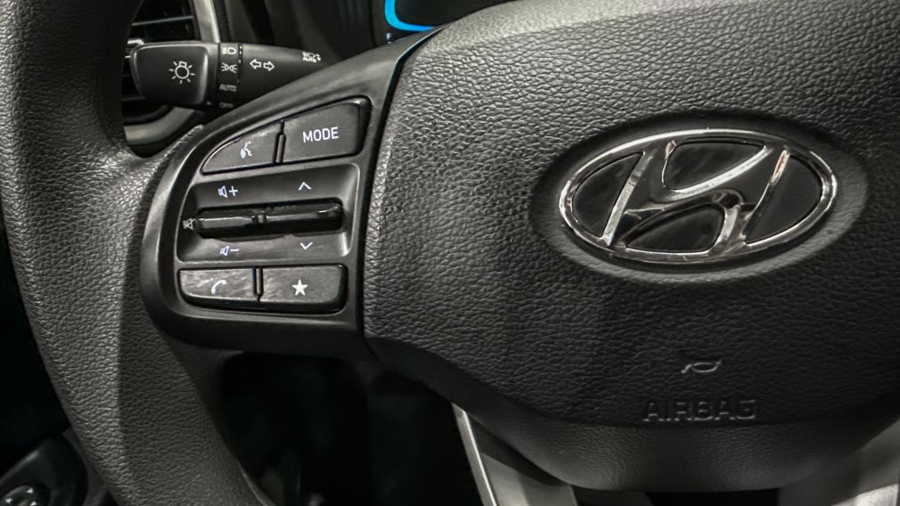 Hyundai Venue Essential 2025 d&rsquo;occasion à vendre - 17